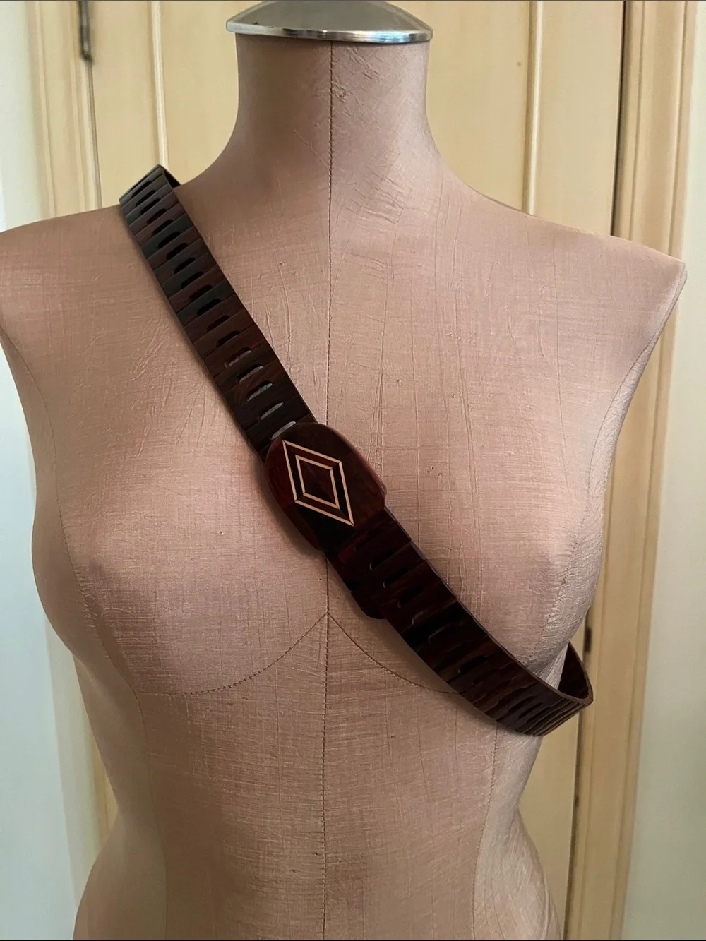 UNIQUE Men's/Women's Brown Wooden Belt with Inlaid Geometric Buckle 40.5